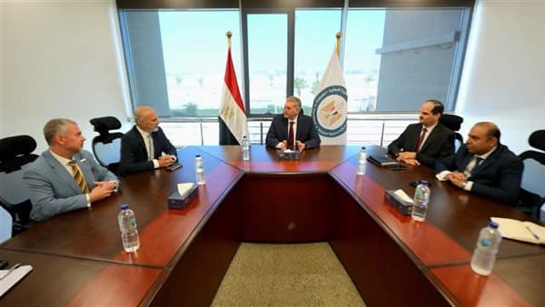 وزير البترول يناقش مع إكسون موبيل ربط اكتشافات غاز قبرص بالخطوط المصرية