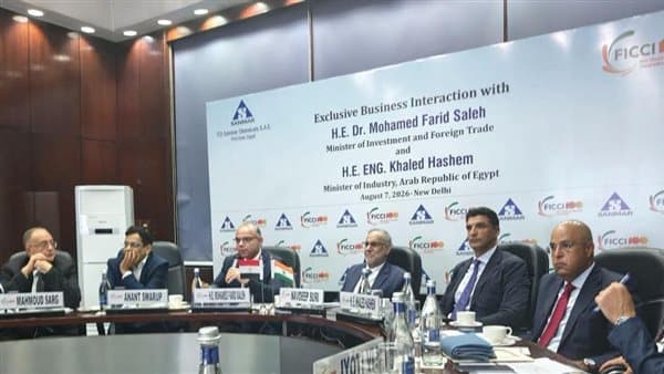 Industry Minister Targets New India Investments