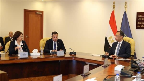 Communications Minister affirms rule enforcement