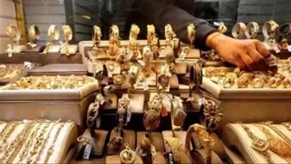 سعر الذهب اليوم الخميس 13-8-2026 انخفاض عيار 21 والجنيه