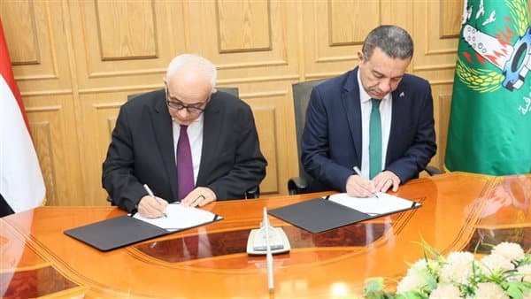 توقيع بروتوكولات تعاون بين محافظ المنوفية ورئيس جامعة الريادة