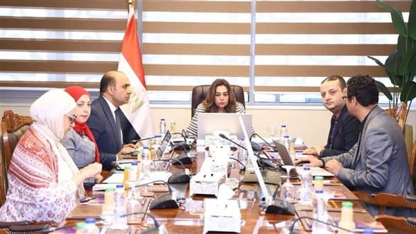 Ministers Discuss Waste Licensing and Producer Responsibility