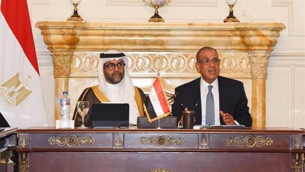 Foreign Minister Meets Private Sector