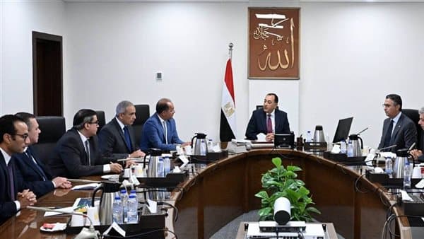 رئيس الوزراء يطلع على جهود دعم التموين