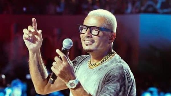 عمرو دياب يتصدر قوائم الاستماع في مصر