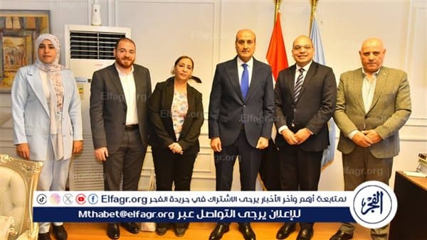 Assiut Governor Meets Coptic Orphans on Youth Support