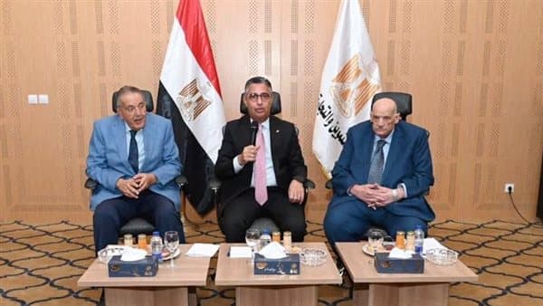 وزير التموين يشكل لجنة لدراسة مطالب المخابز