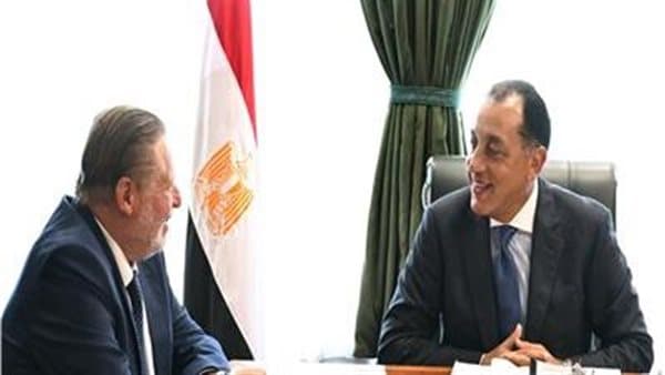 رئيس الوزراء يعزز التنسيق مع المركزي في الملفات الاقتصادية