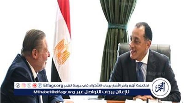 رئيس الوزراء يناقش استقرار الاقتصاد مع محافظ البنك