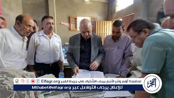 محافظ أسيوط يزور الجمعيات الزراعية