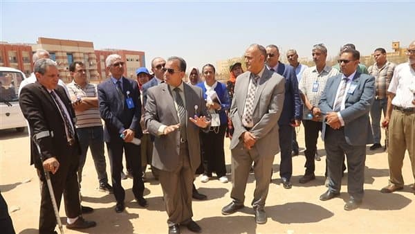 Qena University President Checks Women's Hospital Progress