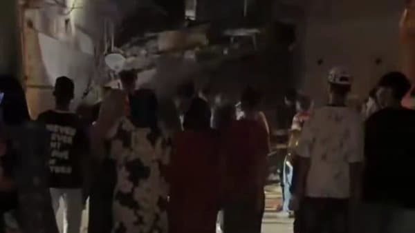 Benha residential building collapses