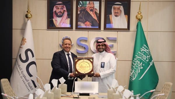 نقيب المهندسين يلتقي المهندسين المصريين بالسعودية