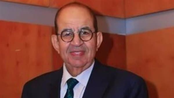 صفاء أبو السعود تعزي الفنان محمد التاجي
