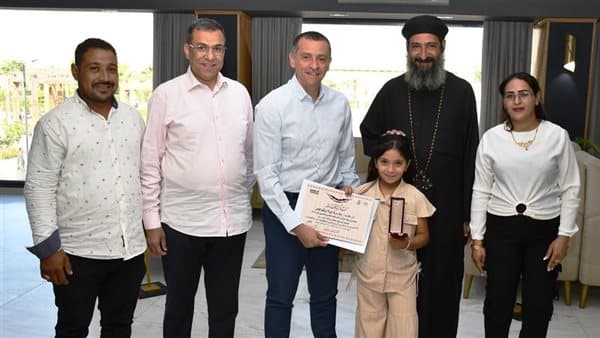 Aswan Governor honors top Coptic Cultural Contest winners