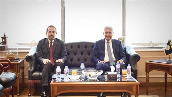 وزير السياحة يناقش تعزيز التعاون مع جهاز مستقبل مصر