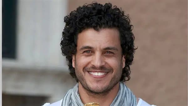 رحلة محمد الزواوي في فينيسيا وهوليوود
