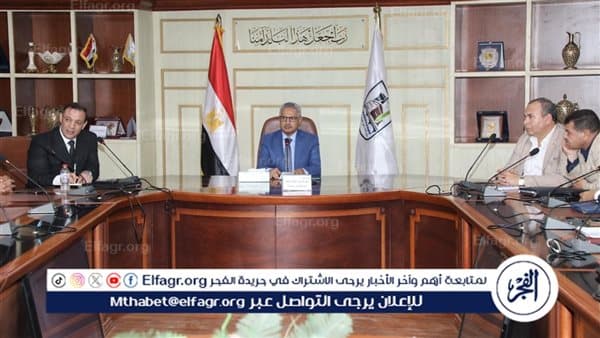 محافظ بني سويف يراجع التحضيرات للعام الدراسي