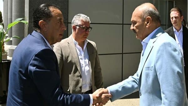 رئيس الوزراء يفتتح 9 مشاريع صناعية جديدة