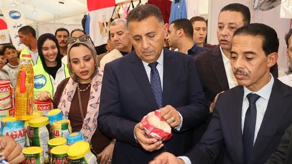 Qalyubia Governor Opens Ahlan Schools Exhibition
