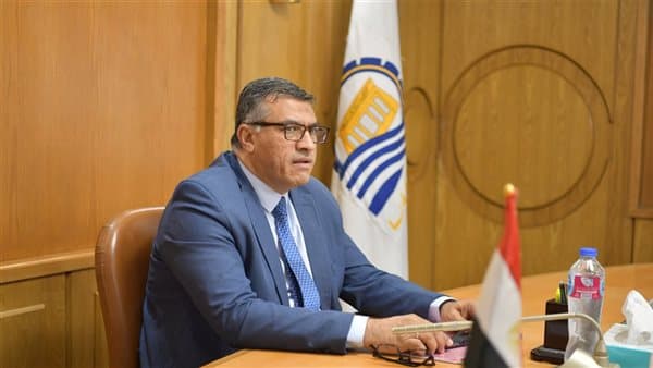 محافظ قنا: مبادرة إيد واحدة تنظم قافلة في حجازة