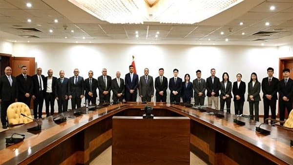 PM attends electric battery factory signing