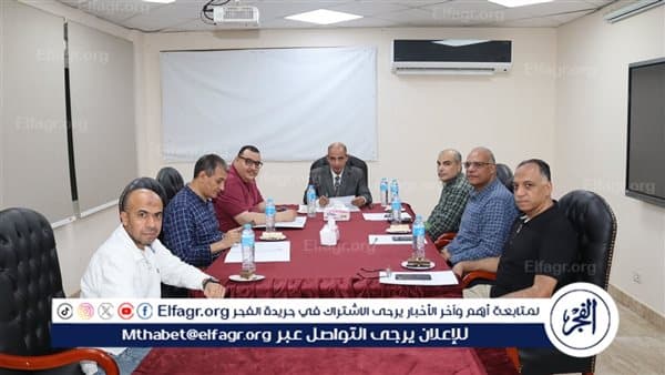نائب رئيس جامعة أسيوط يترأس اجتماع دار إقامة الجامعة