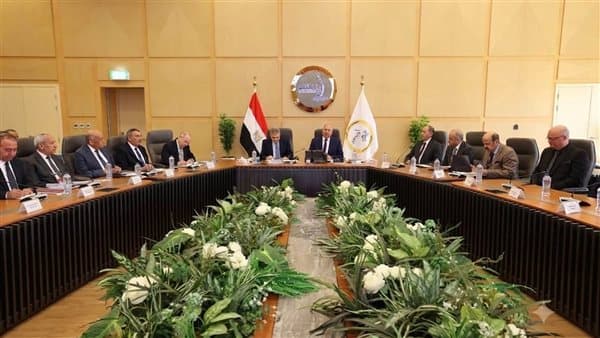 Transport Minister Highlights Suez Canal Role in Trade