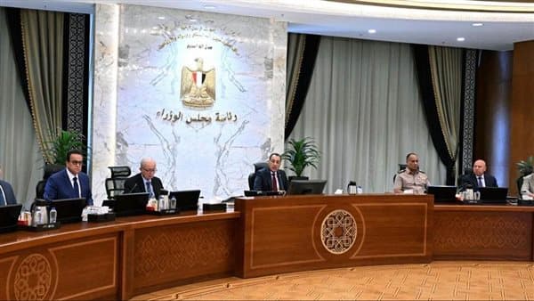 رئيس الوزراء يقود الاجتماع الأسبوعي للحكومة