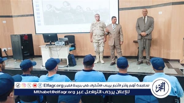 رئيس جامعة أسيوط يتابع دورة التربية العسكرية