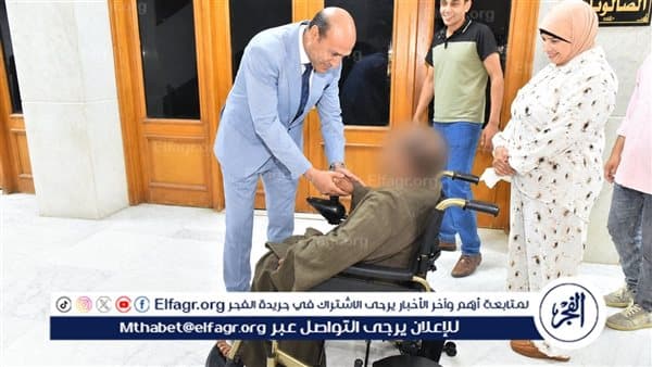 Assiut Governor Provides Wheelchair to Citizen
