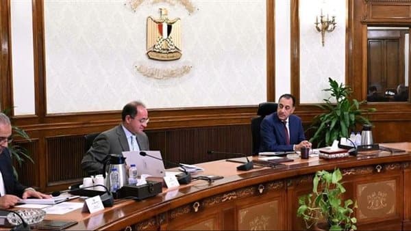 رئيس الوزراء يركز على تعزيز الإنتاج وزيادة الصادرات
