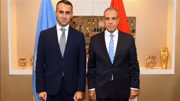 Foreign Minister discusses Gulf issues with EU envoy