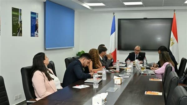 Investment Minister discusses enhancing investments with French ambassador