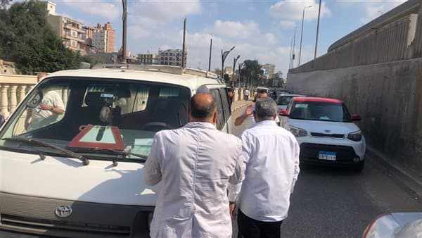 محافظ الدقهلية يلاحق مخالفة ميكروباص بالمنصورة