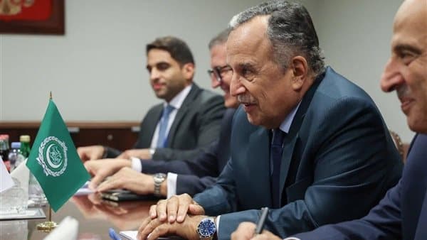 نبيل فهمي يلتقي بوزير خارجية كولومبيا