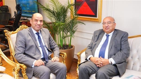 Labor Minister Meets with Immigration Chief on Youth Training