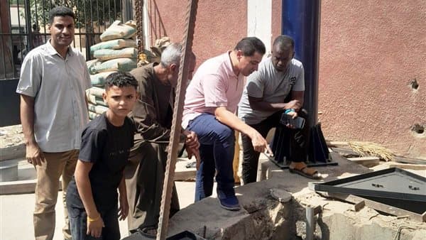 رئيس كوم أمبو يتابع جبل الزلط ويستمع للأهالي