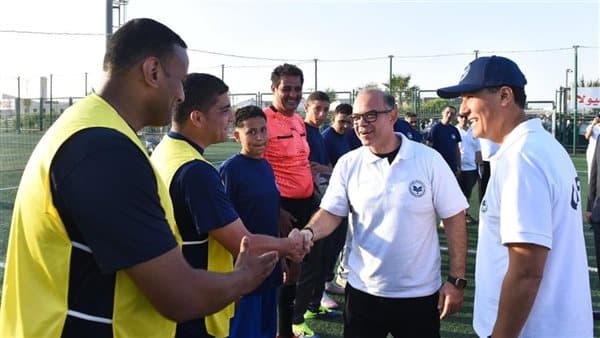 وزير الاستثمار يشارك في المباراة النهائية ويُسلم كأس اليوم الرياضي 2026 للأهلي