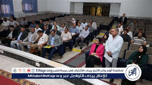 نائب محافظ سوهاج يناقش مشاريع حياة كريمة