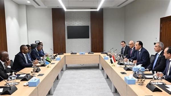 رئيس الوزراء يلتقي نائب تنزانيا بالعلمين