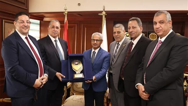 Lawyers Syndicate Leader Meets Beni Suef Governor