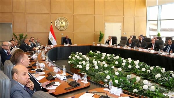 Electricity Minister oversees efficiency plan