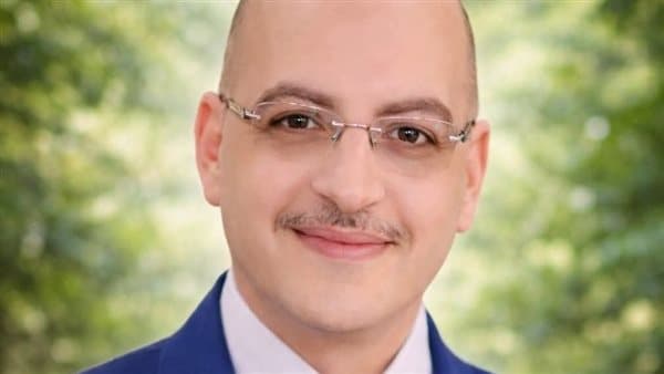 السيرة الذاتية لياسر أنس مدير تربية سوهاج