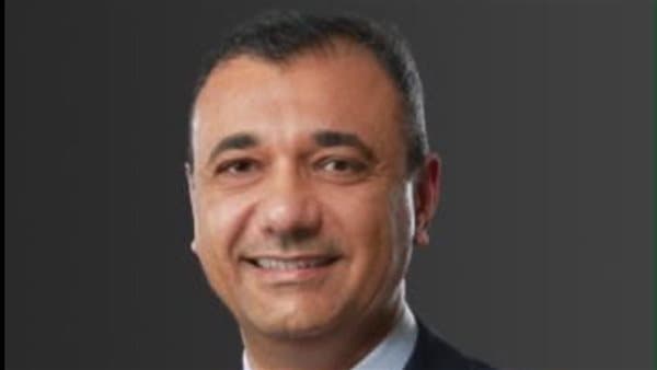 وائل حمدي يشيد بـ جوليوس نيريري وإنجازات السويدي