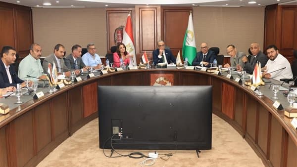 Giza Governor Acts on Hadaeq Violation and Issues Contracts
