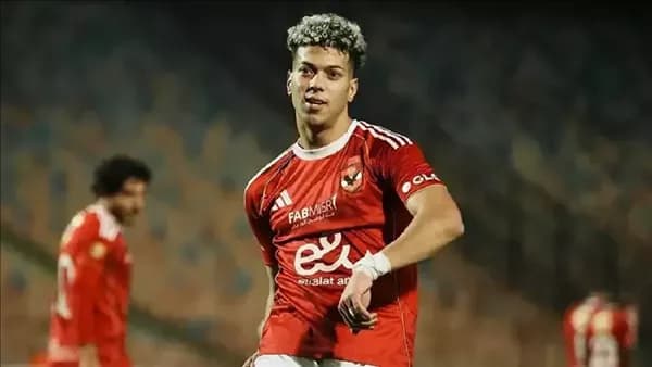 امام عاشور يوقع عقدا جديدا مع الأهلي