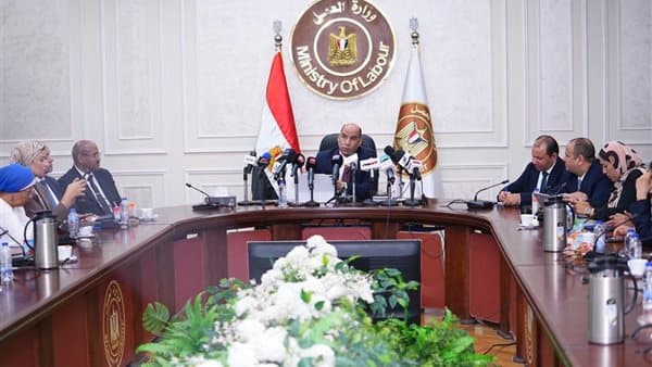 أبرز 10 محاور في تنظيم العمل الجديد