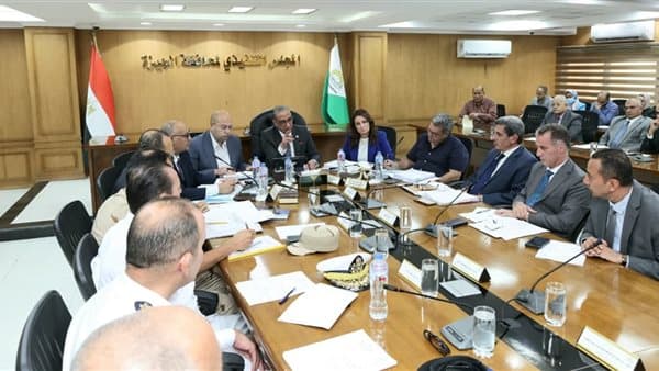 محافظ الجيزة يوجه لضبط الأسواق قبل العام الدراسي