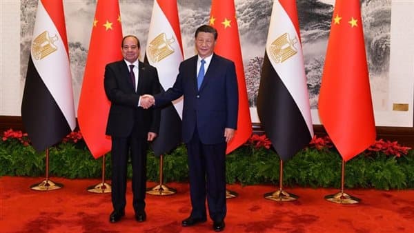 السيسي يلتقي شي جين بينج لتعزيز العلاقات المصرية الصينية